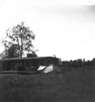 Sommerhaus im Oulujoki in Finnland. In den Sommerferien 1967. Fotograf: Erwin Thomasius.