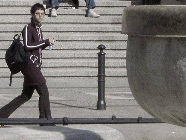 Farbphoto von der Treppe des Rathauses Neukölln in der Karl - Marx - Straße in Neukölln in Berlin im Jahr 2005. Photo: Kim Hartley.