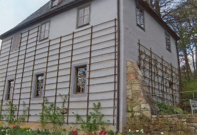 Farbfoto: Goethes Gartenhaus in Weimar im Park an der Ilm am 22. April im Jahre 2012. Fotograf: Ralph Ivert